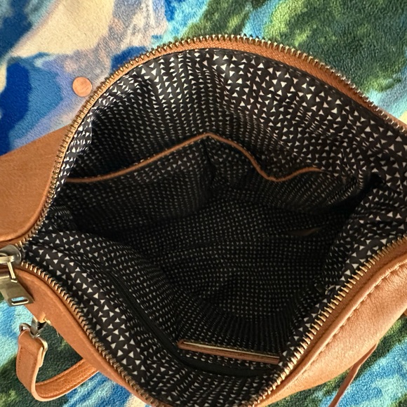 Antik Kraft Brown vegan leather crossbody bag (orange toned brown ) - Picture 2 of 7